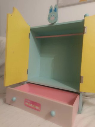 Armario de muñecas Bebe MiMittos