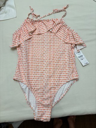 Bañador niña volantes estampado