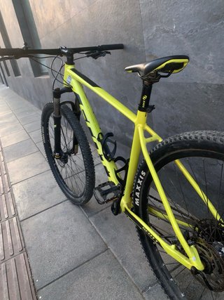 Bicicleta Scott Negra y Amarilla