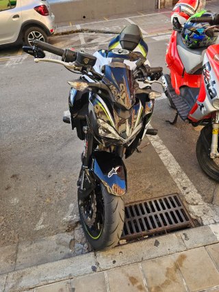 Kawasaki Z900 Negra 26.000 km ITV
