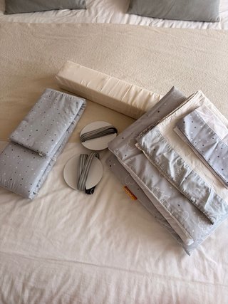 Cuna colecho Cotinfant con colchon y ropa de cama