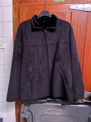 Chaqueta de terciopelo negra