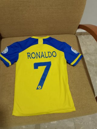 2 camisetas fútbol Ronaldo amarillas Talla 6 años