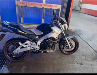 Suzuki GSR Naked 600