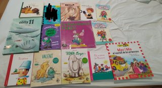 Lot de 13 llibres infantils en català.