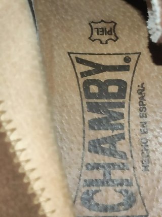 Botines marrones marca chamby de ante y piel