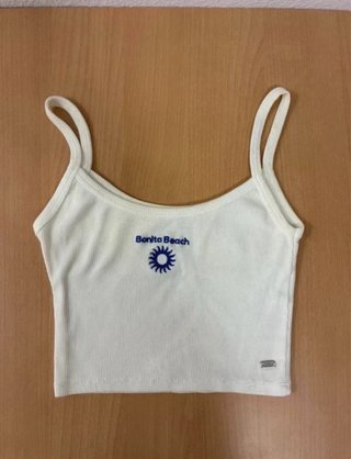 Top corto blanco Bonita Beach Pull y Bear