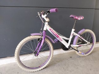 Bicicleta Infantil 20 Morada y Blanca