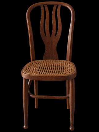 Sillas antiguas de madera y ratán