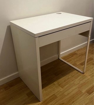 Escritorio Blanco Micke con Cajón