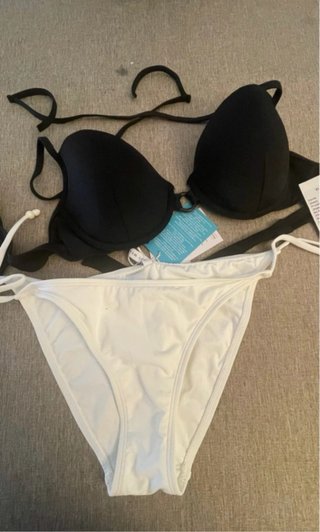 Bikini Easy Wear Push-Up Negro y Blanco Top Color