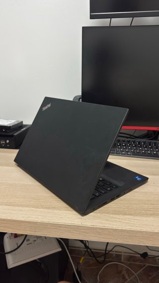 Lenovo ThinkPad T14 Gen 2 i5 NVIDIA T500