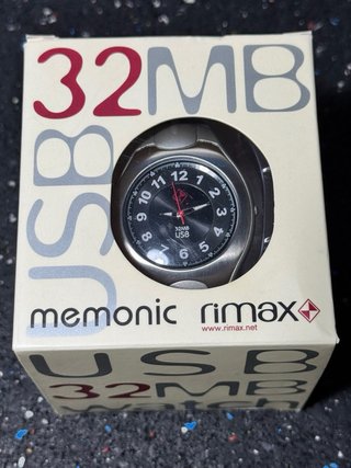 Reloj con Memoria USB 32MB