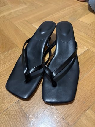 Sandalias tacón negras