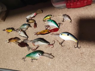 Lote de 13 señuelos de pesca variados
