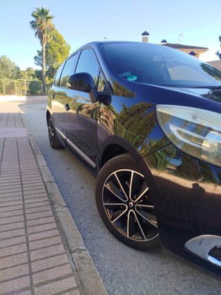 Renault Grand Scenic 2012