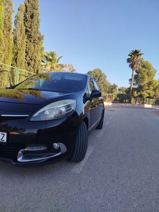 Renault Grand Scenic 2012