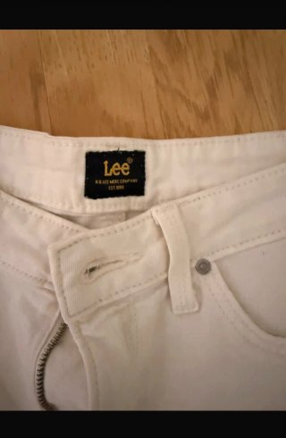 Pantalón corto blanco Lee