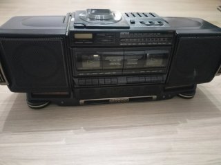 Radio Cassette CD ISUTEC Negra