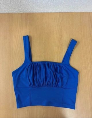 Top azul tirantes con fruncido en el pecho Shein