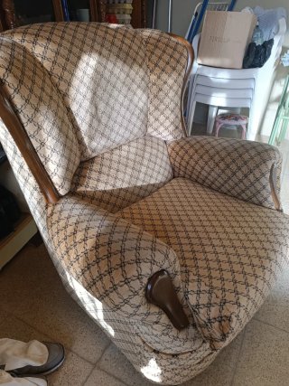 2 sillones cómodos tela y madera