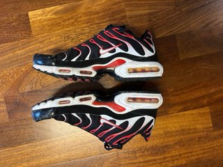 Nike TN Talla 44 Negro/Rojo