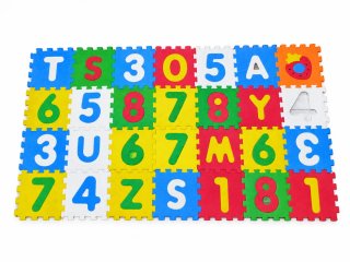 Puzzle 28 pezzi numeri e lettere