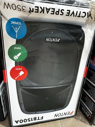 Altavoces Fenton con Trípodes