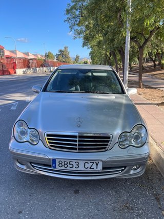 Mercedes-Benz Clase C 2004