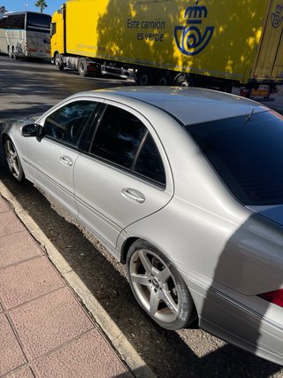 Mercedes-Benz Clase C 2004