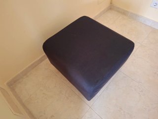 Puff reposapiés IKEA negro