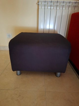 Puff reposapiés IKEA negro