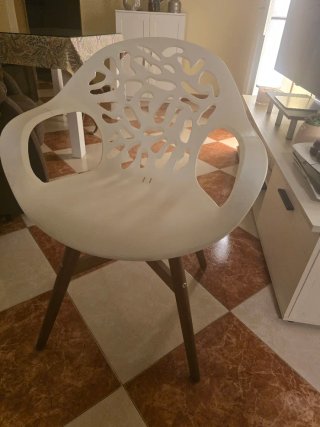 Sillas Ikea blancas de plástico