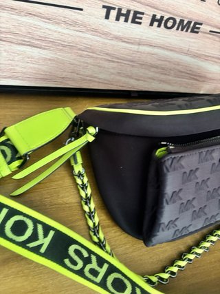 marsupio Michael Kors nera e gialla/verde