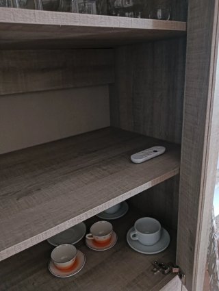 Vitrina Comedor Madera y Cristal