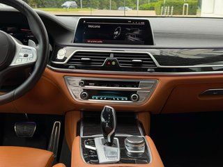 BMW 740i  2022