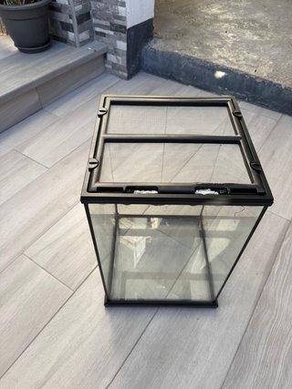 Terrario de cristal con puerta frontal