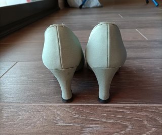 Zapatos de salón verdes vintage