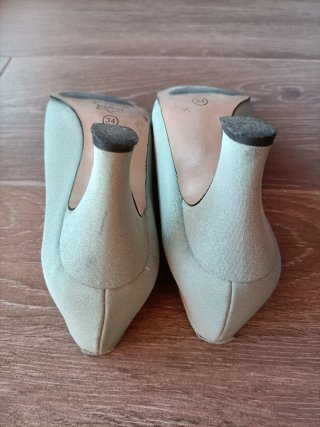Zapatos de salón verdes vintage