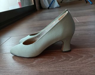 Zapatos de salón verdes vintage