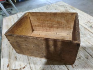 Caja de madera antigua MACARONI TAGANROG