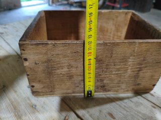 Caja de madera antigua MACARONI TAGANROG