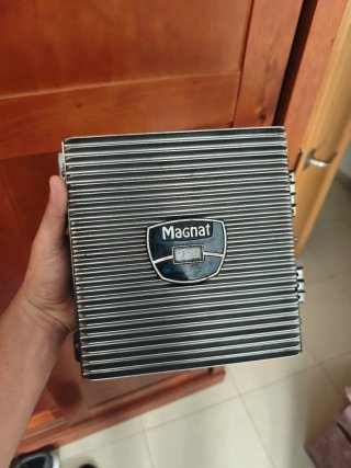 Amplificador Magnat + Subwoofer Alpine