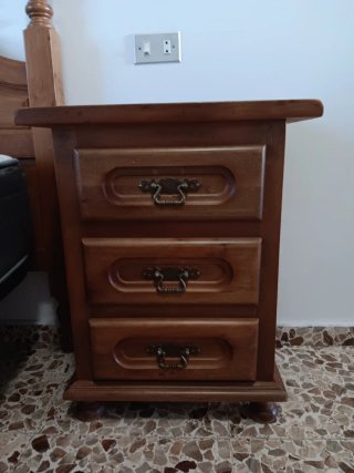 Cabecero de madera estilo clásico