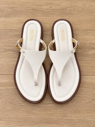 Sandalias Michael Kors Blancas y Doradas