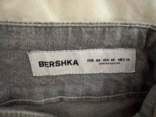 Pantalones vaqueros grises Bershka