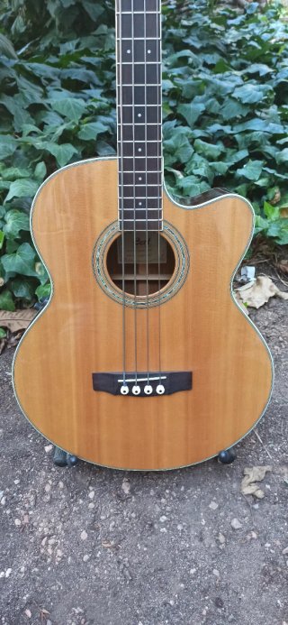 Bajo Acústico Cort SJB6FX con fishman prefix plus