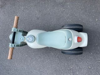 Moto de juguete para niños con música