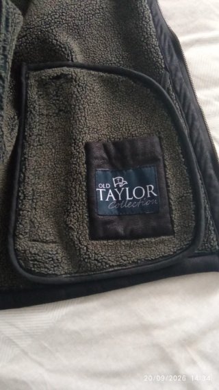 Chaqueta negra de ante sintético