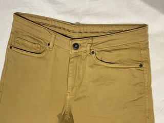 Pantalones pitillo ZARA color ocre/mostaza